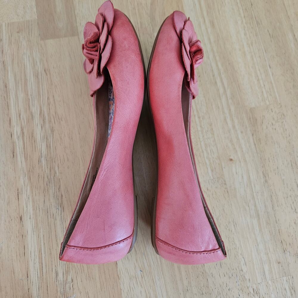 Born Julianne Coral Pink Leather Floral Rosette Ballet Flats Sz 6 - Picture 5 of 10